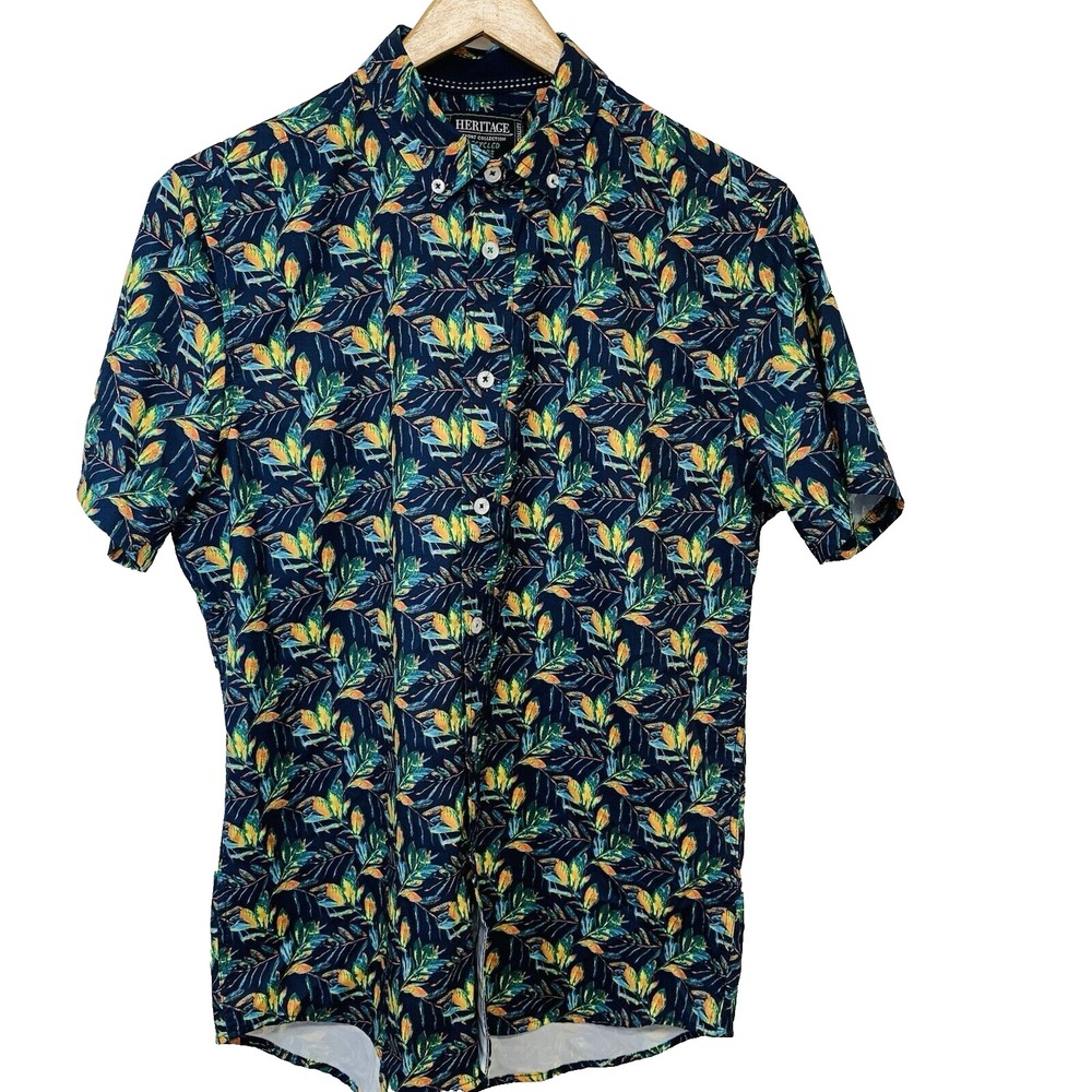 Heritage Resort Tropical Short Sleeve Camp Shirt Medium Button‎ Up Travel Beach - Picture 2 of 10